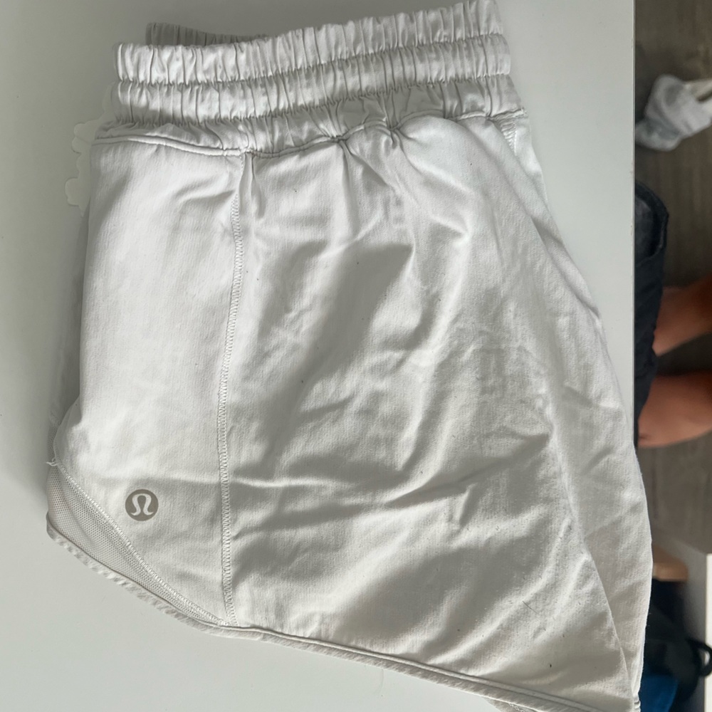 lululemon white hotty hot shorts